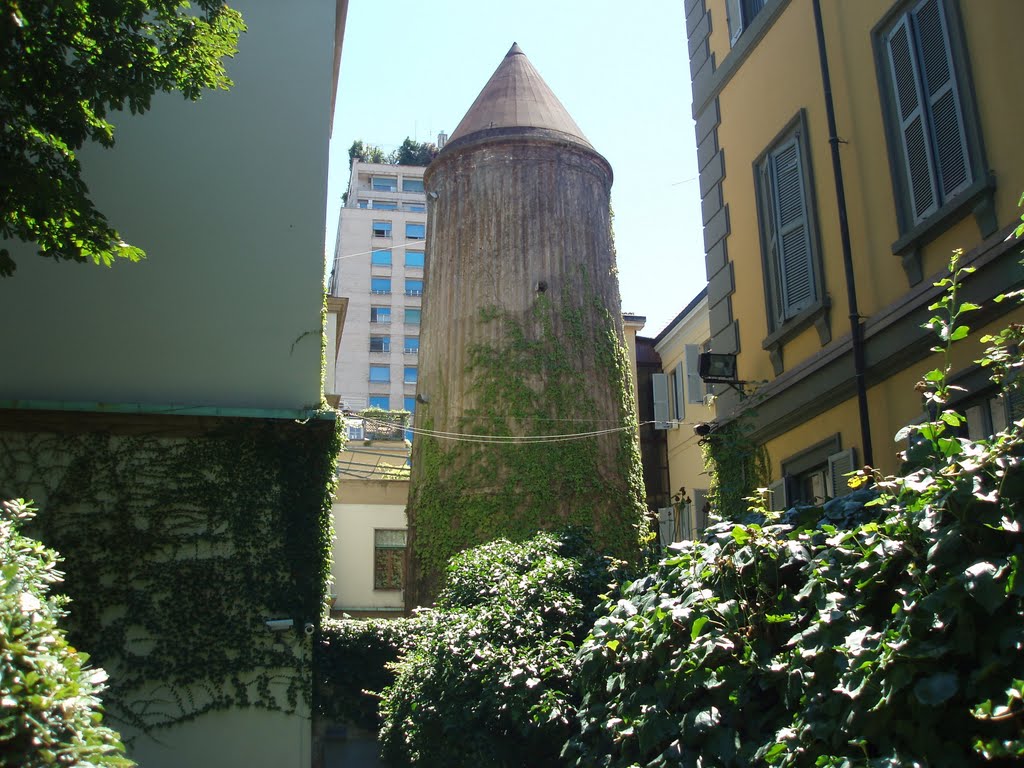 La Torre delle Sirene a Milano: l'ultimo nascondiglio del Duce