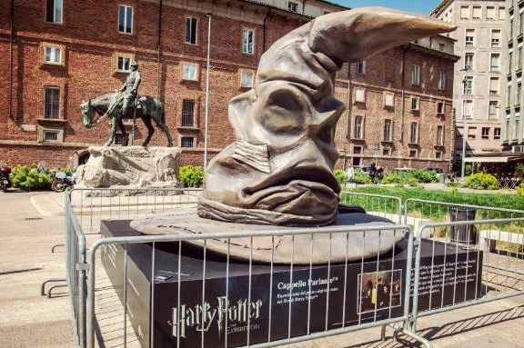 Arrivano a Milano le statue di Harry Potter!